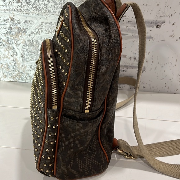 MICHAEL KORS JET SET PVC MONOGRAM SMALL STUDDED ZIP BACKPACK BAG - Picture 5 of 13